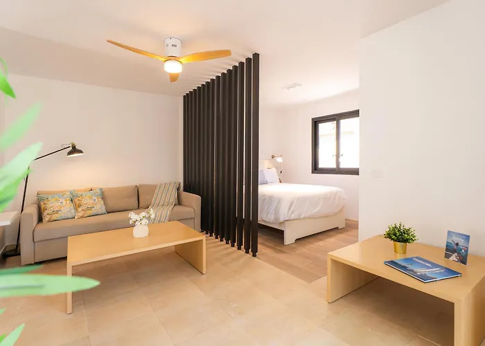 Spacious Apartment With Private Terrace Cotillo דירה *